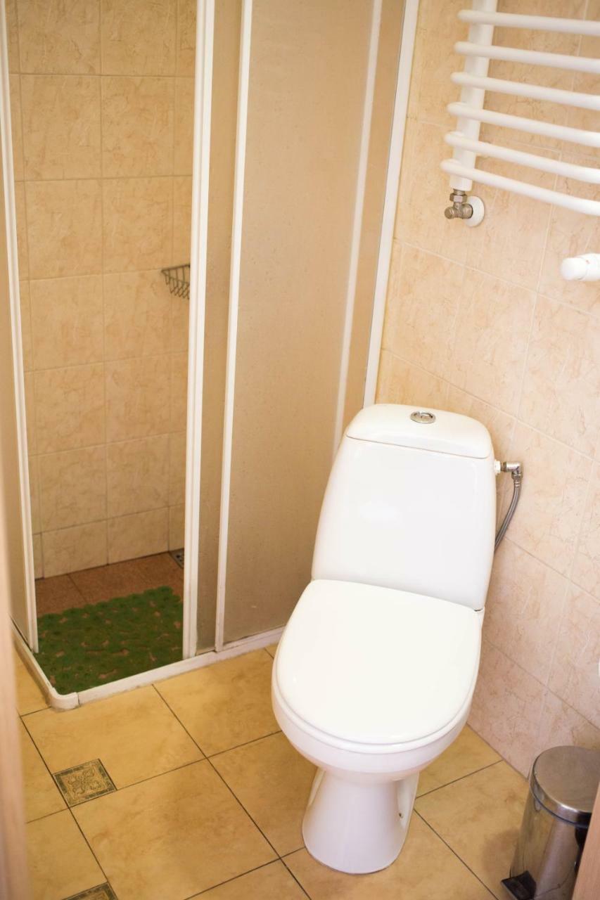 Hotelik Okecie 39 - Nocleg I Parking Blisko Lotnisko Okecie Varşova Dış mekan fotoğraf